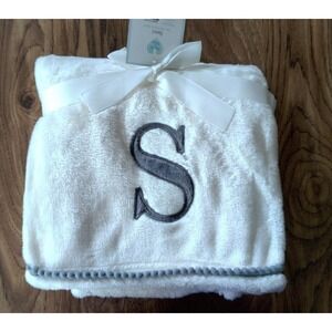 HEARTS & STARS 30"X 40" CREAM AND GREY BABY BLANKET Monogrammed "S" NEW